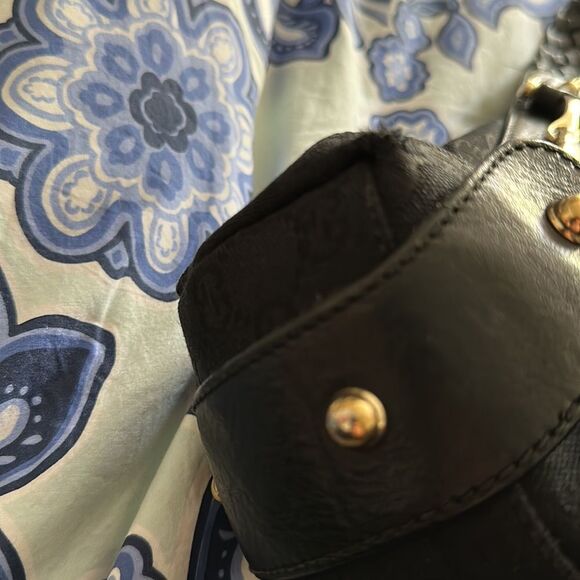 Gucci black canvas and leather Pelham shoulder bag. - Picture 9 of 13